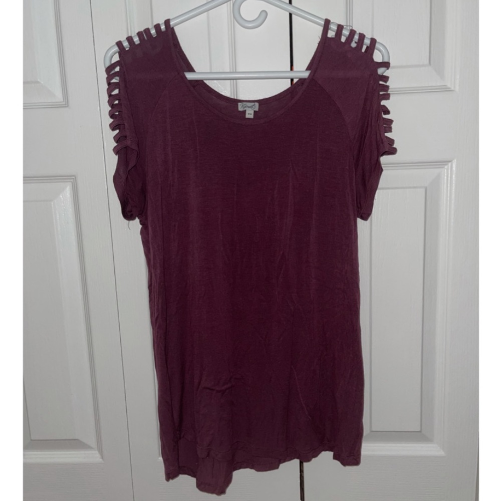 Kismet Shoulder Cut Out Shirt
